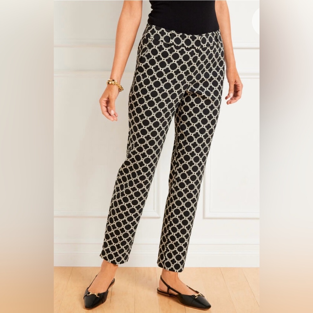 Talbots Hampshire Ankle Pants. Black/white Lattice Jacquard  2P.  Great shape!